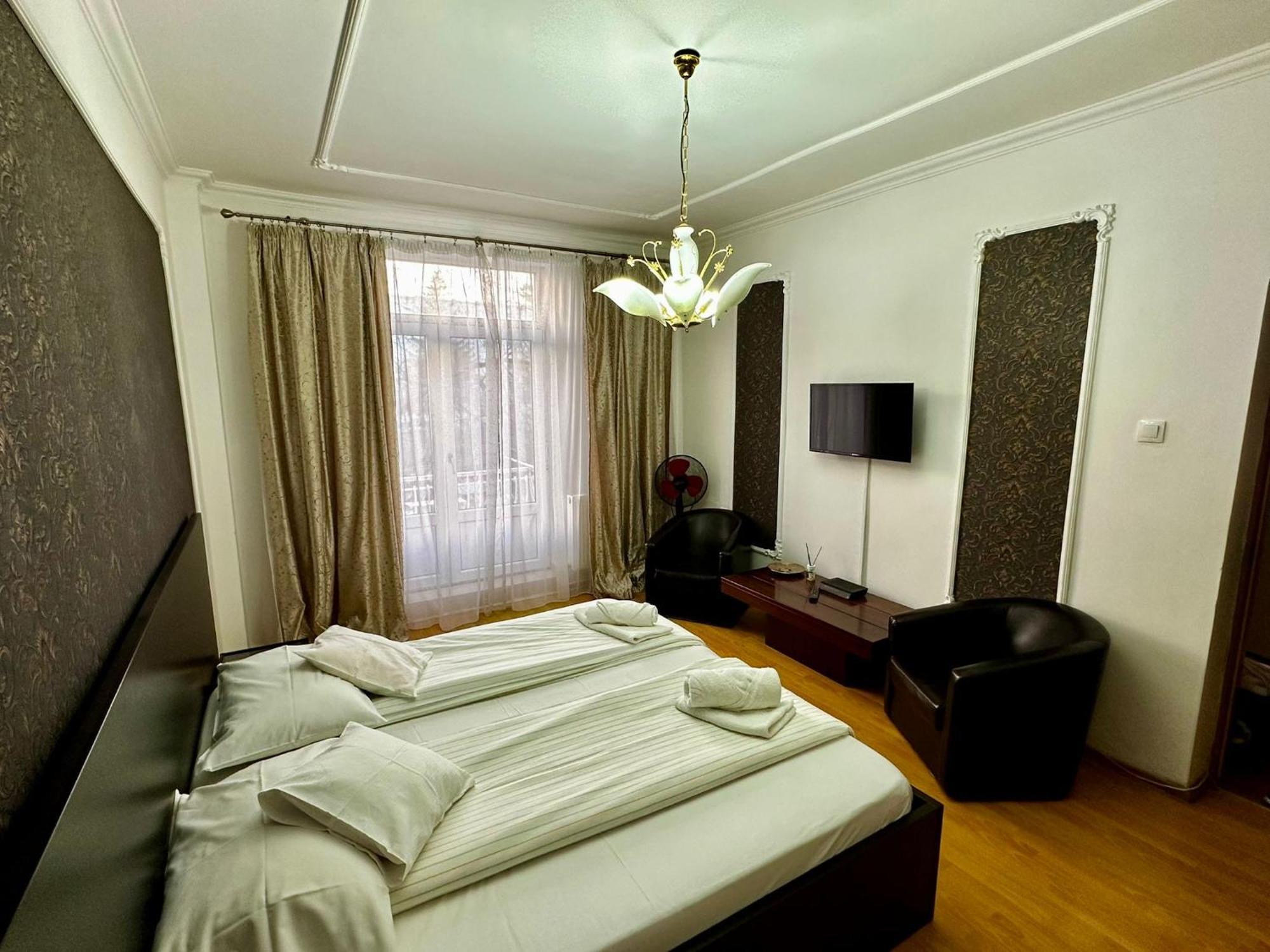 Garsoniera Ultracentral Apartment Bacău Exterior photo